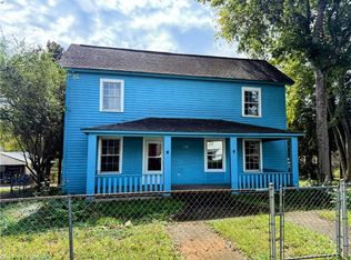 614 Broadway St, Newry, SC 29672