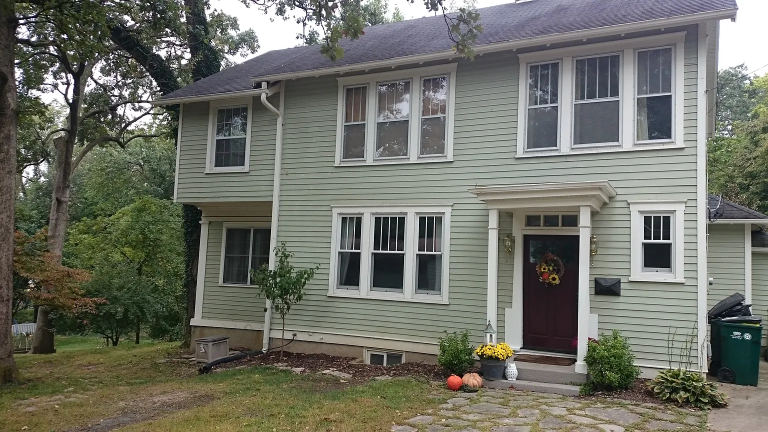 145 Saint John Ave photo 1