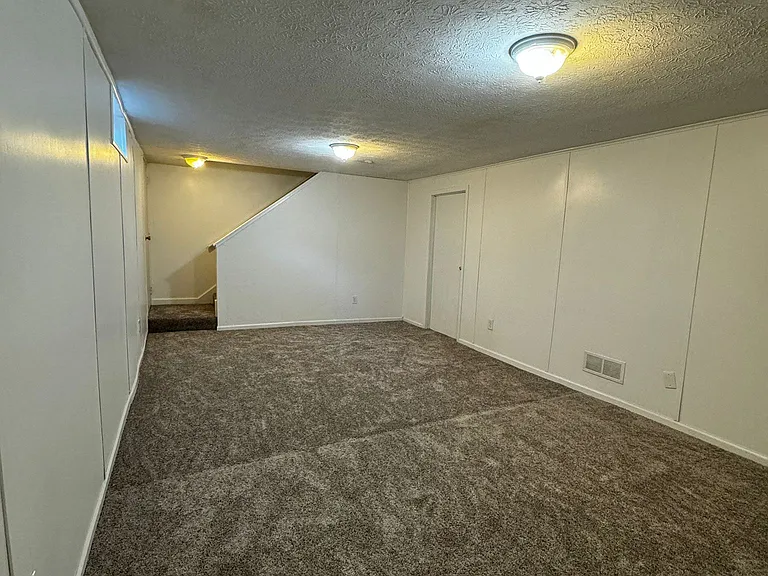 5258 Captains Ct — Photo 42