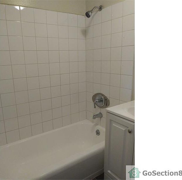 2nd image of 1912 Pasadena Ave APT 2