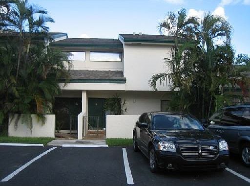 1st image of 10830 NW 72nd St
