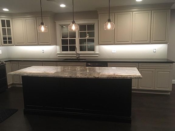3rd image of 9 Bruce Ln