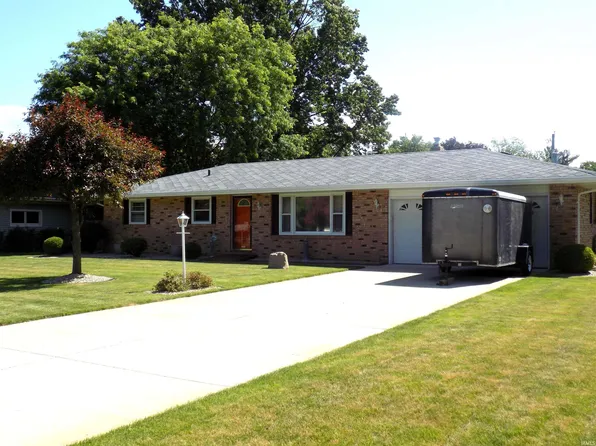 56722 Meadowood Dr, Elkhart, IN 46516