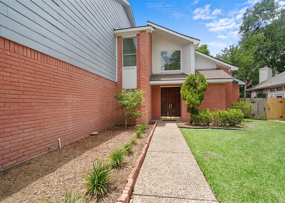 1st image of 1106 Brecon Hall Dr