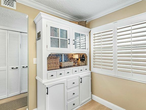 5th image of 921 Gardenia Drive #272