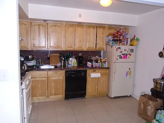 Rented by 18 REALTY | media 34