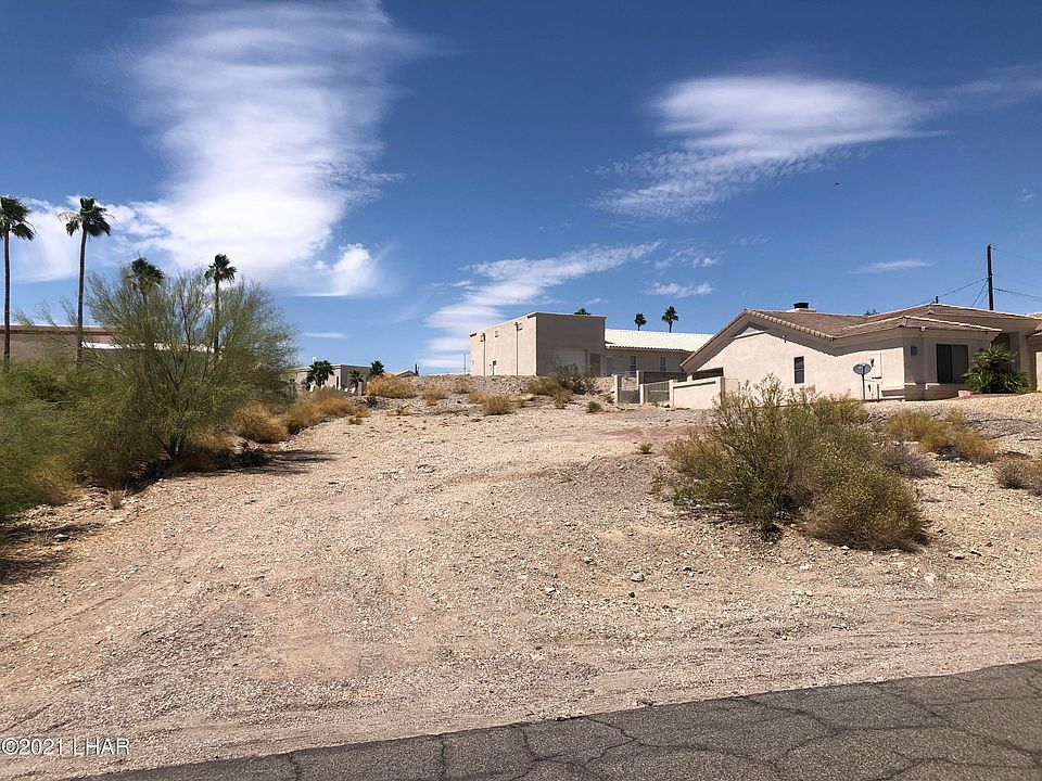 2nd image of 2731 Edgewood Dr Lot 19