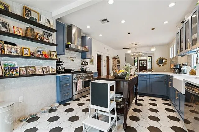 2835 Palmer Ave — Photo 8