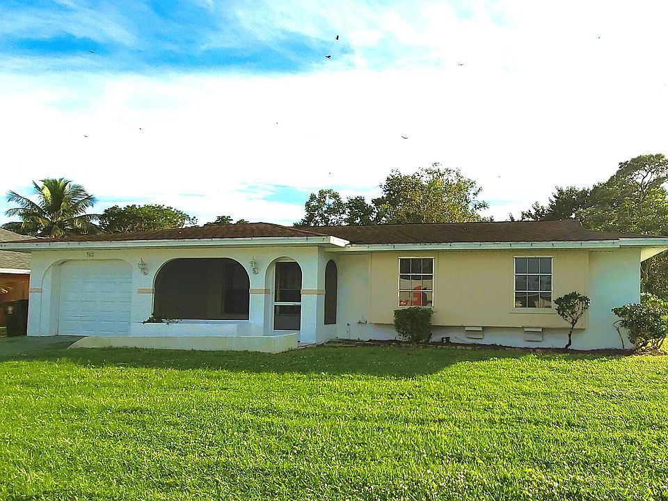 1st image of 382 NE Solida Cir
