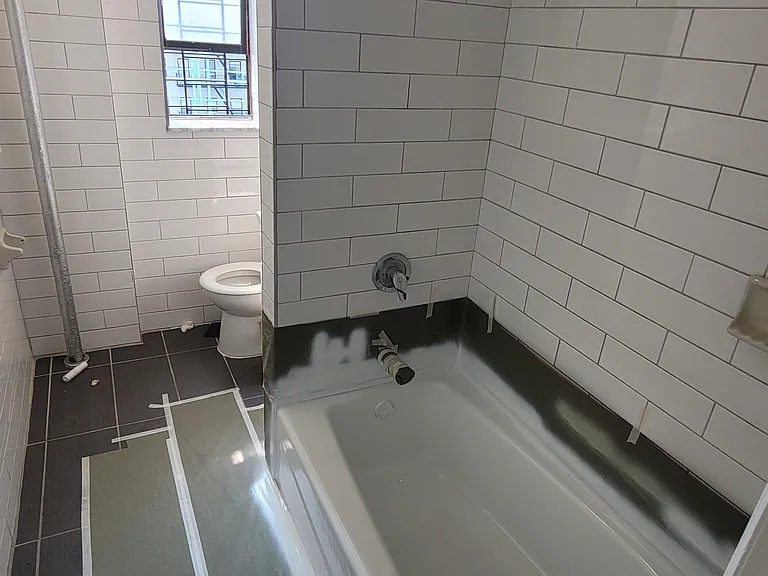 1066 Ward Ave #1E — Photo 4