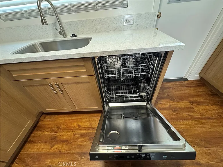 15226 Normandie Ave #B — Photo 20