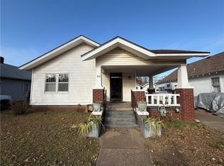 210 W Martin St, Coffeyville, KS 67337
