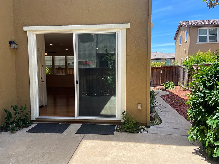 931 Willow Bridge Dr — Photo 30