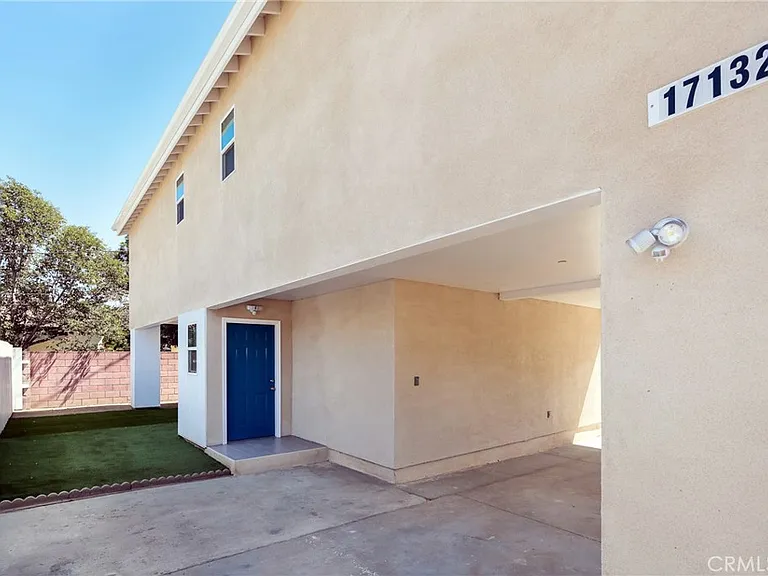 17134 Saticoy St — Photo 11