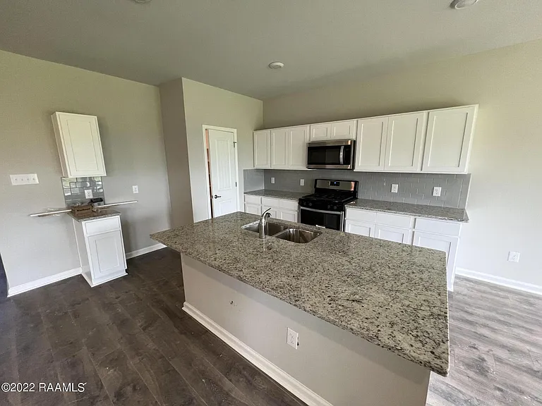 213 Garden Oaks Ave — Photo 12