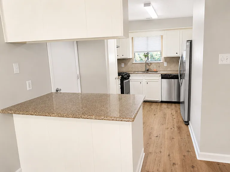 72 Trummel Ct — Photo 16