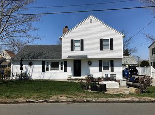 61 Uncas Rd, Clinton, CT 06413