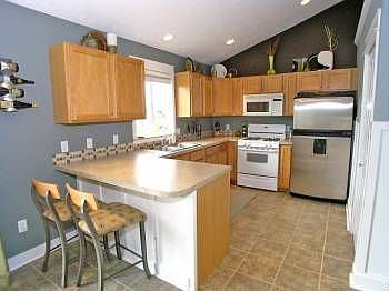3rd image of 1676 Stevendale Ct