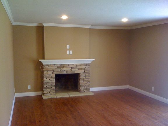 3rd image of 161 W Ronwood St