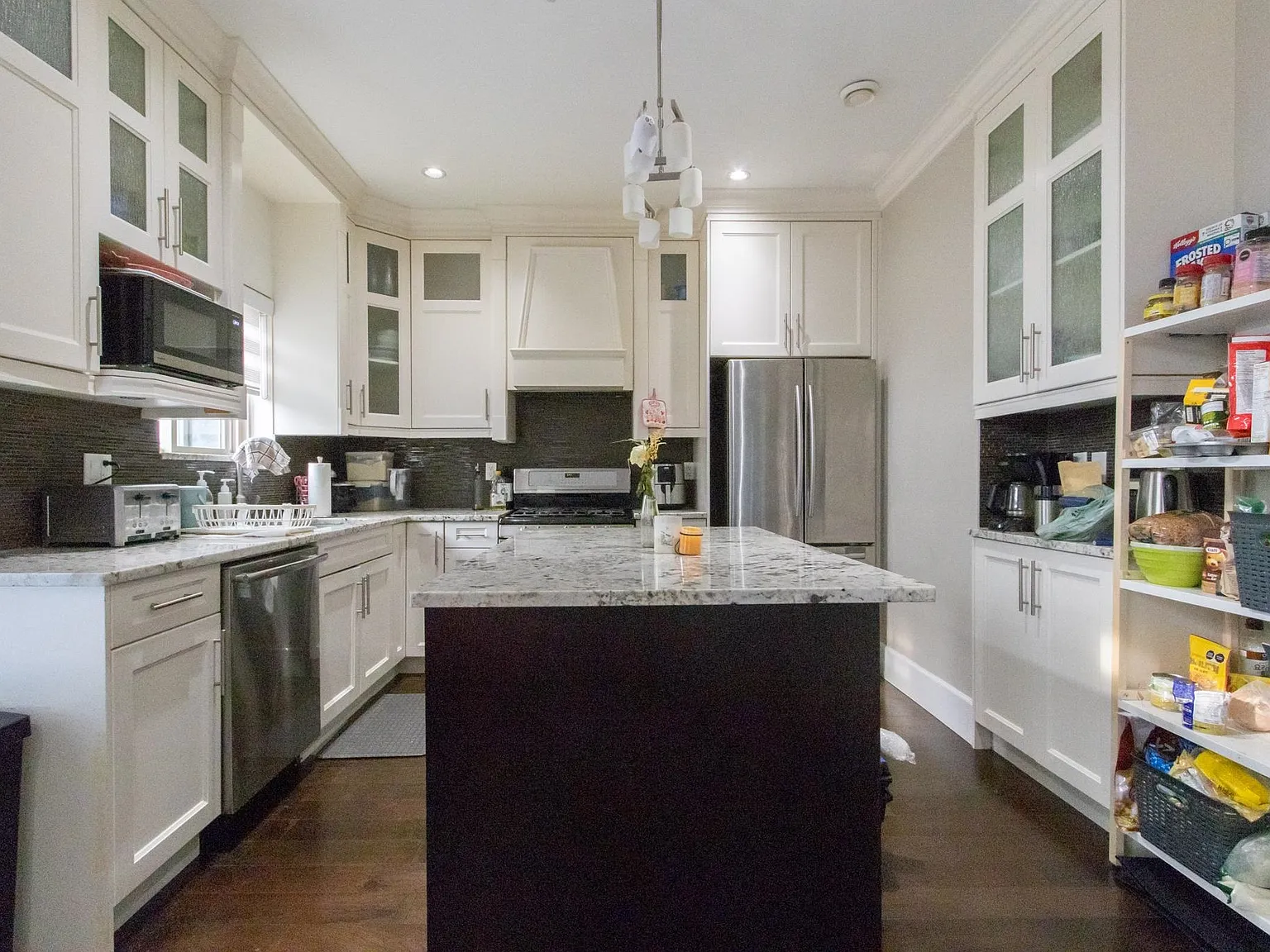 4 bed, 1500 sqft, $4,500 — Photo 4