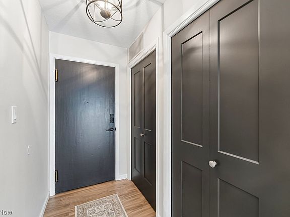 2nd image of 2159 Wooster Rd #34