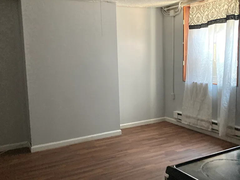 130 Lander St — Photo 12