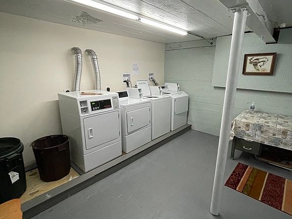 5th image of 49 Dennis St