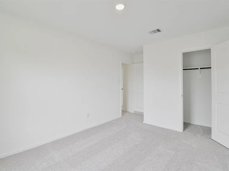 18546 Cepagatti Dr — Photo 32