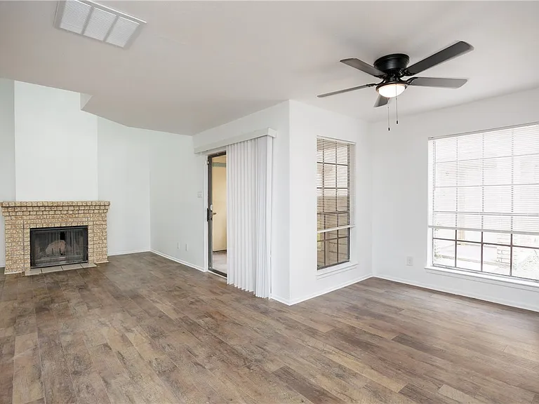 6114 Wilderock Dr #B — Photo 4