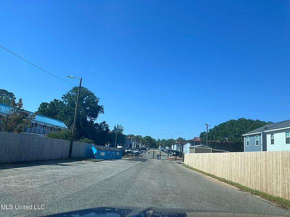 4th image of 1664 Beach Blvd #41