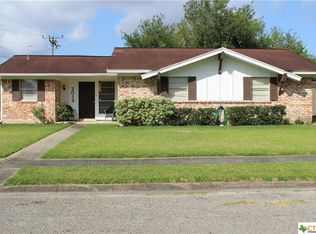 2019 Mission Dr, Victoria, TX 77901