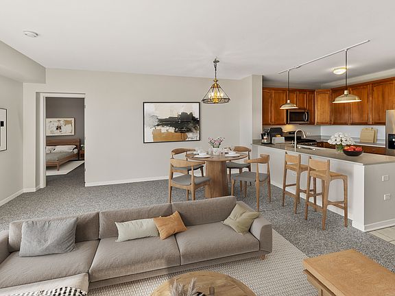 5th image of 2335 W Belle Plaine Ave APT 514
