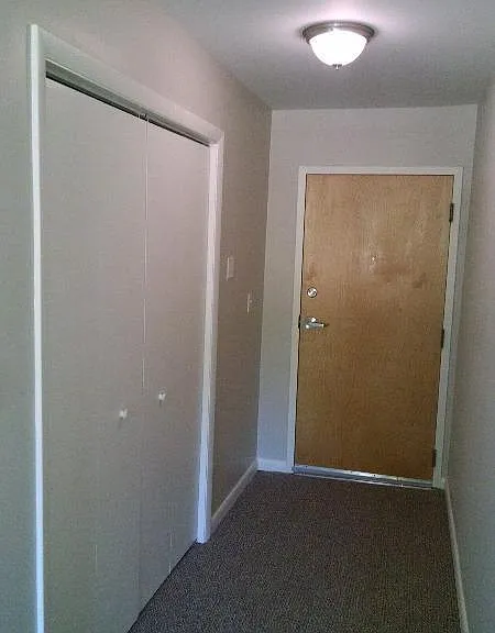 Whitney Manor — Photo 17