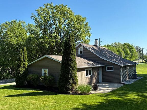 2nd image of 1190 Allison Ct