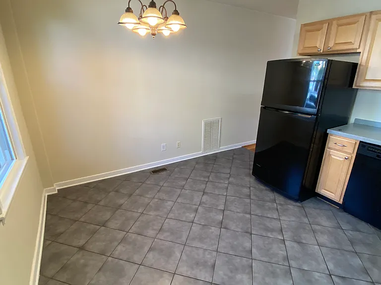 13 S Robinson St #B — Photo 16