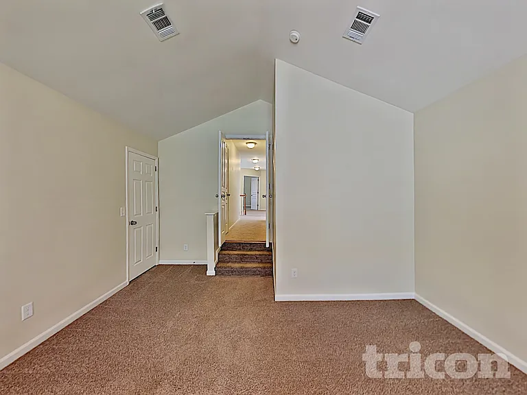 1267 Buckingham Cir — Photo 17