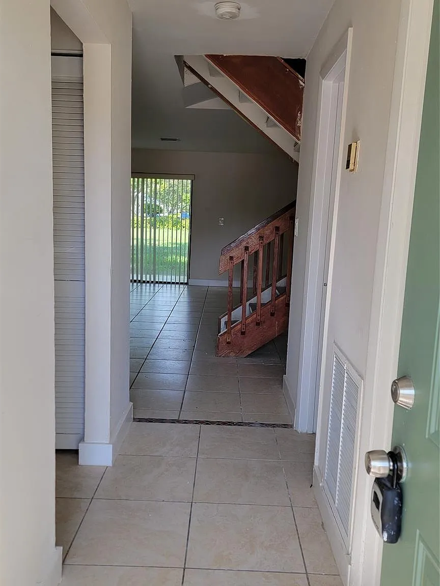 3 bed, 2.5 bath, 1630 sqft, $2,600 — Photo 3