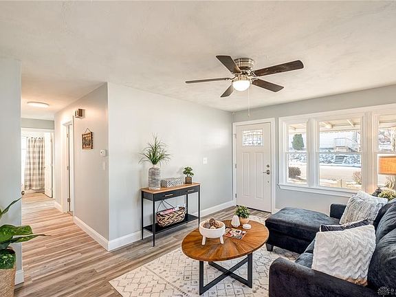 3rd image of 4205 Woodcliffe Ave