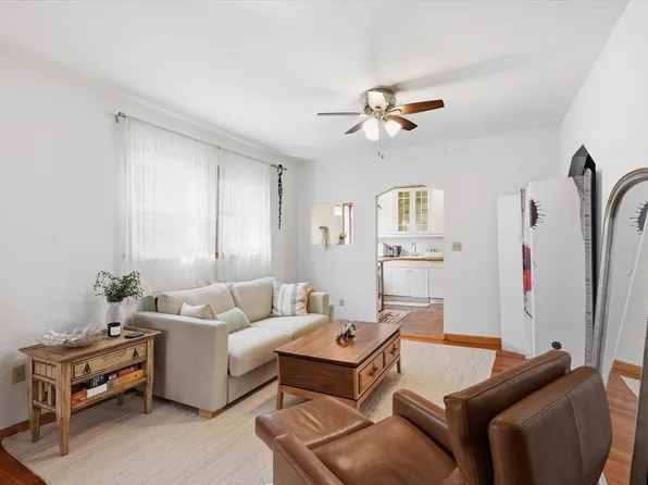 5 Brewer St APT 3, Cambridge, MA 02138