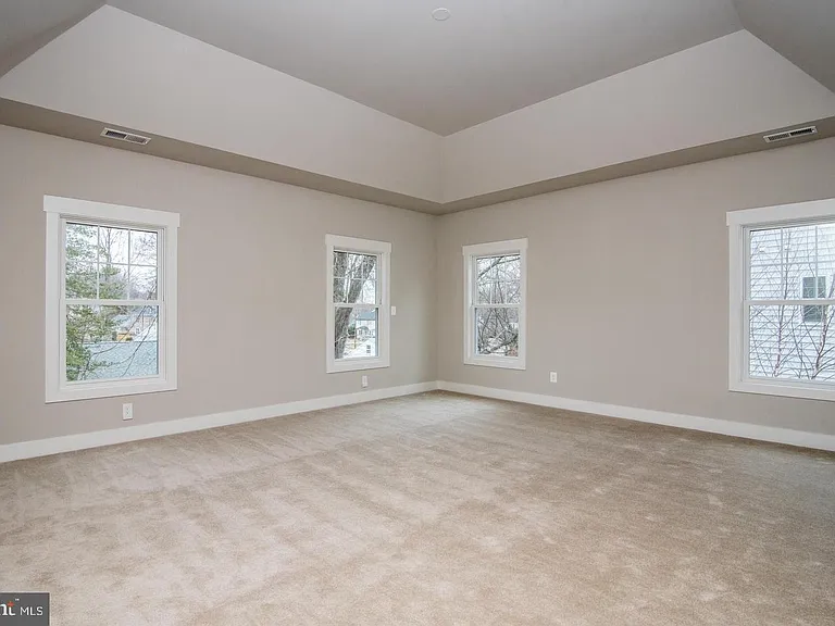 6928 Regent Ln — Photo 61