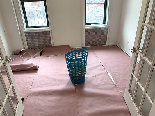 Rented by Tapiro Realty | media 45