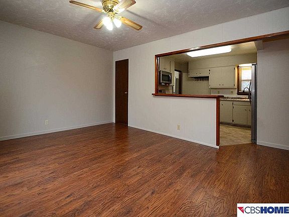 3rd image of 7439 James Ave