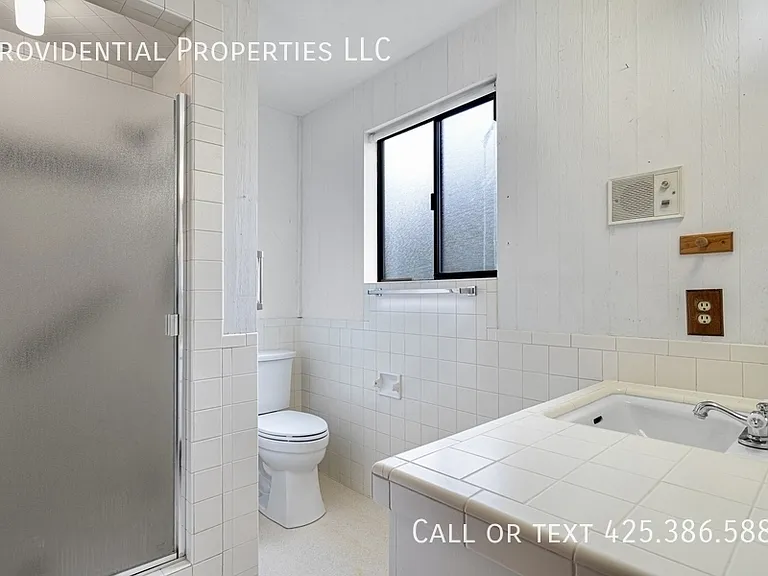 9530 NE 30th St — Photo 19