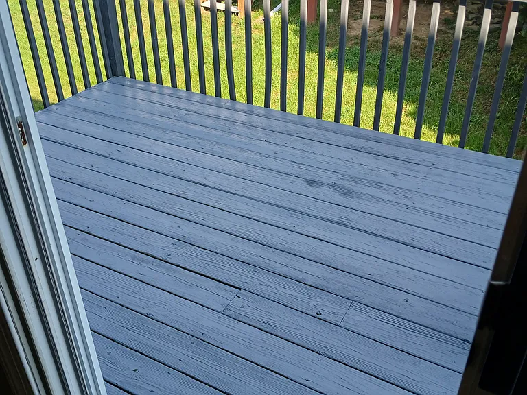 deck with stairs