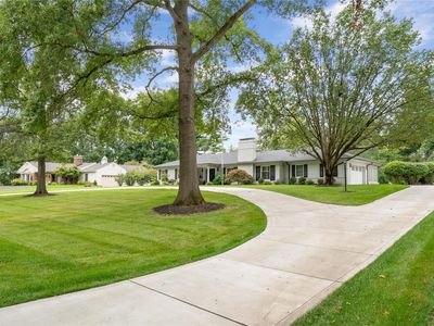 31 Oak Park Dr, Saint Louis, MO, 63141