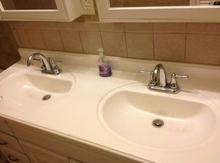 613 NW Village Dr, Lees Summit, MO 64063