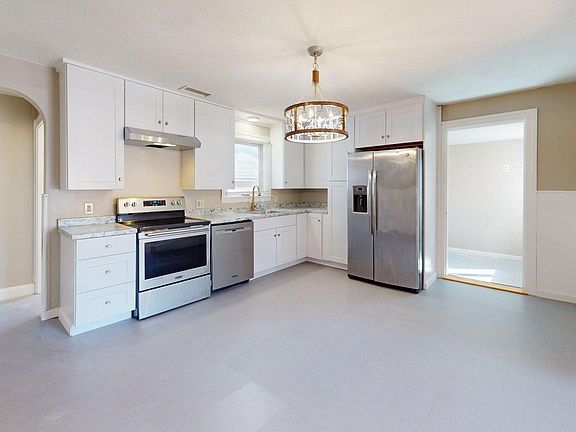 4th image of 35 Newtonville Ave