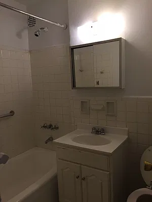 Rented by Giaps Realty Group LLC | media 18
