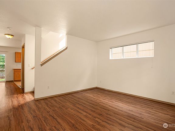 3rd image of 1324 Mills Landing Court SE
