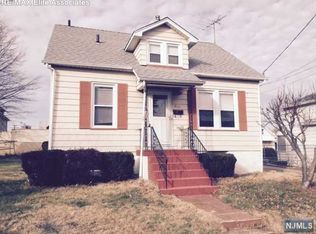 7 13th Ave, Elmwood Park, NJ 07407